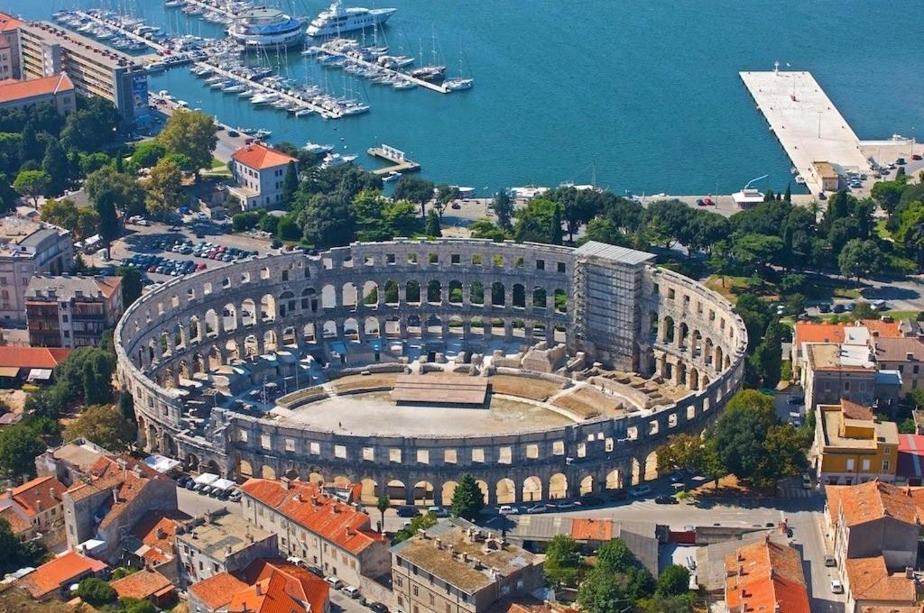 Apartman Din-Pula Exterior foto