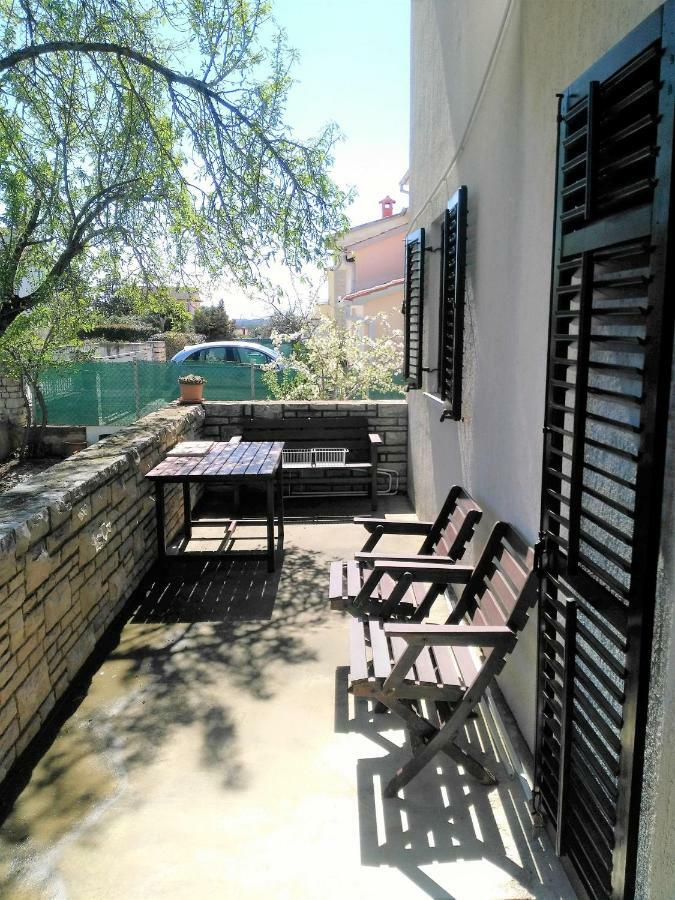 Apartman Din-Pula Exterior foto